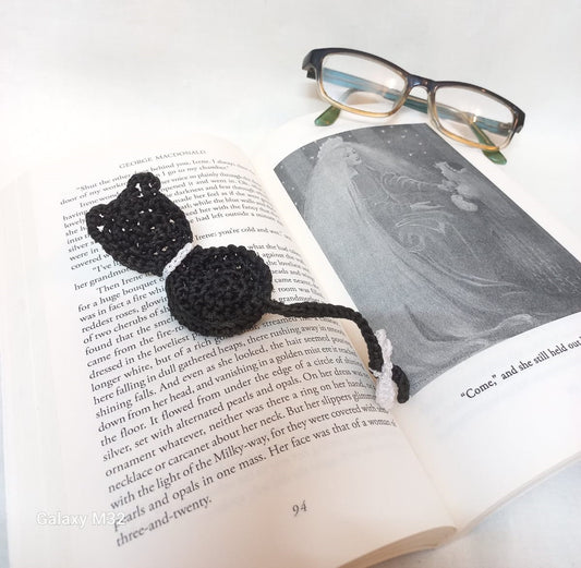 Whimsical Cat Crochet Bookmarks: Charming Page Markers