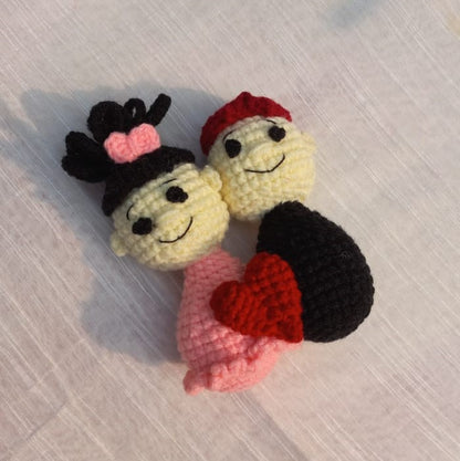 Whimsical Love: Amigurumi Funny Couple - Endearing Laughter in Yarn!