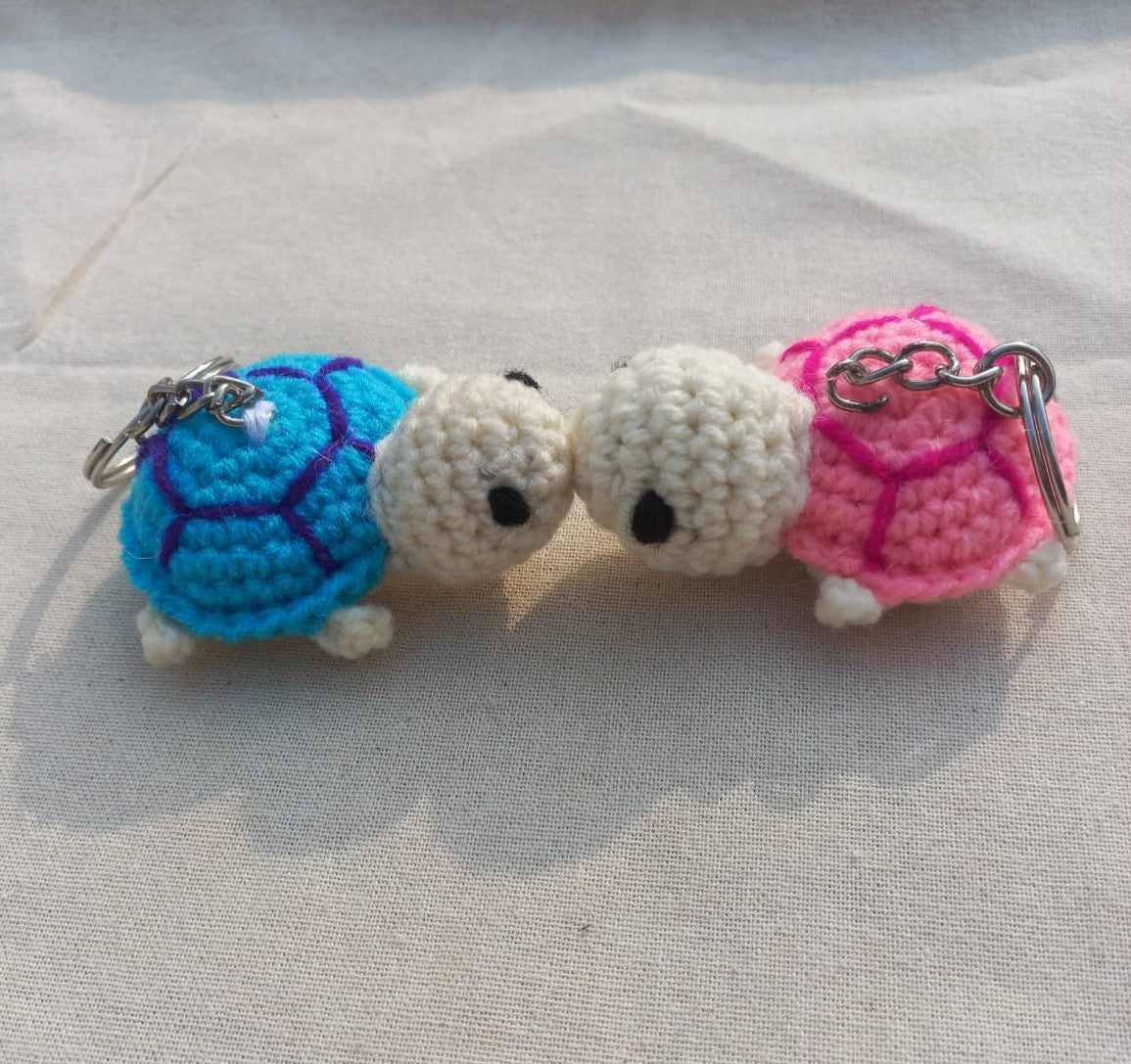 Shell of Love: Valentine's Day Turtle Keyring Pair