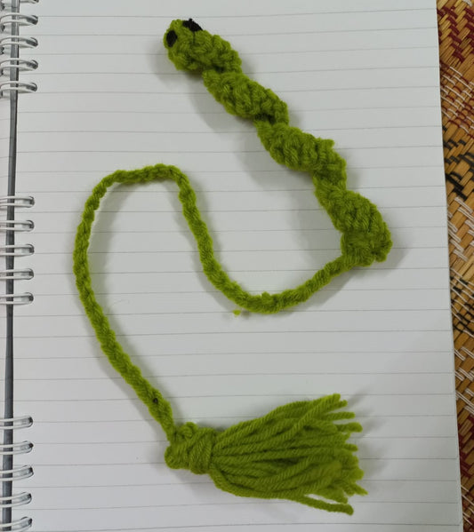 Bookworm Crochet Bookmark: Handmade Literary-Inspired Page Marker for Avid Readers