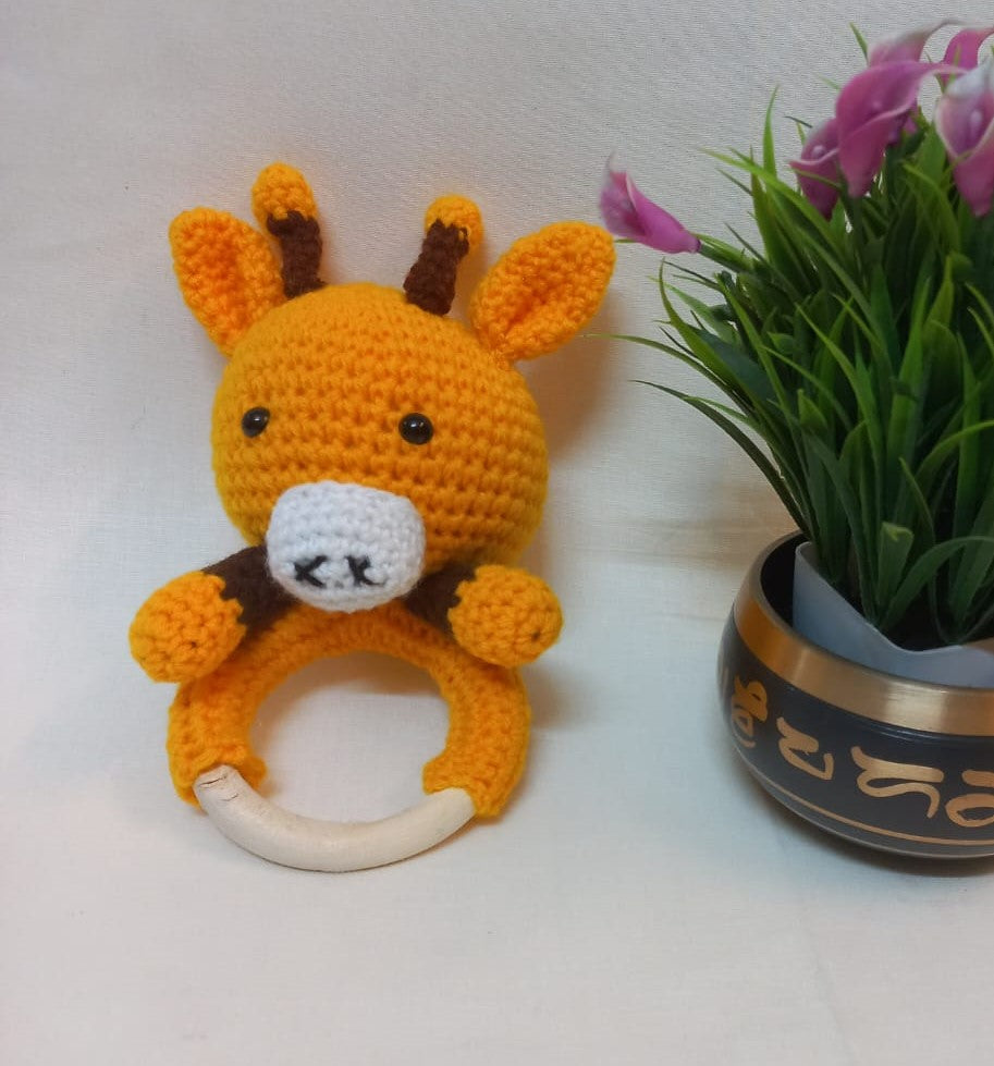 Adorable Giraffe Amigurumi Rattle Toys: Fun and Safe Playmates