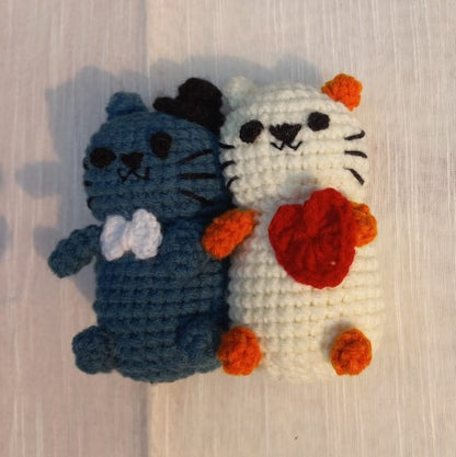 Whiskered Romance: Amigurumi Cat Couple - Purrfect Love Duo!