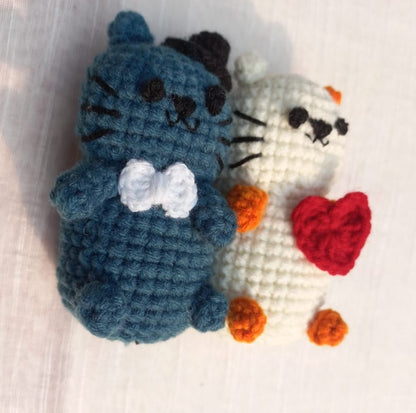 Whiskered Romance: Amigurumi Cat Couple - Purrfect Love Duo!