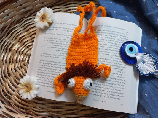 Lion Crochet Bookmark: Handmade Jungle-Inspired Page Marker for Readers