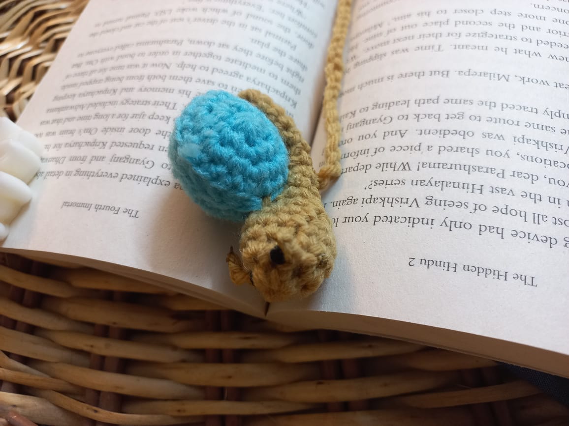 Snail Crochet Bookmark: Adorable Handmade Page Marker for Book Lovers
