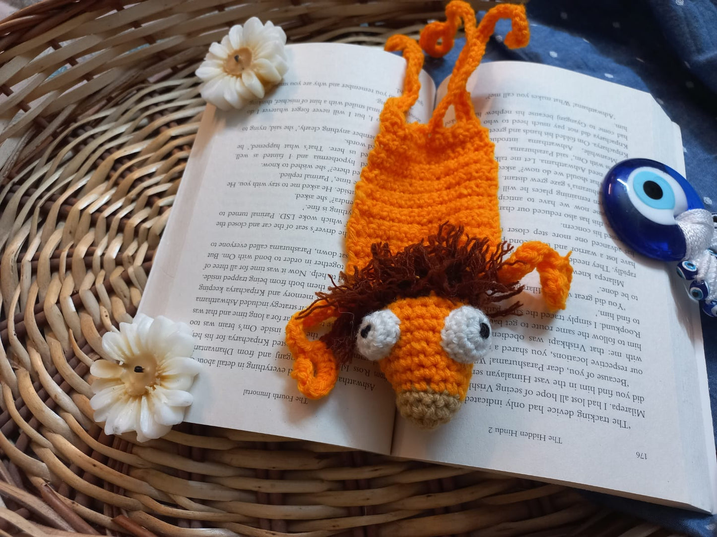 Lion Crochet Bookmark: Handmade Jungle-Inspired Page Marker for Readers