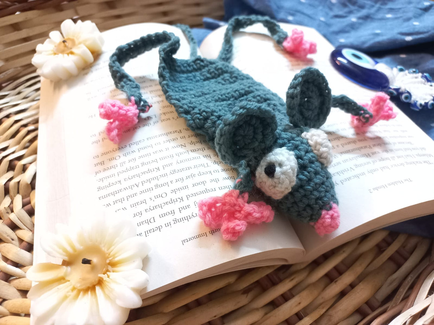 Rat Crochet Bookmark: Handmade Whimsical Page Marker for Animal Lovers