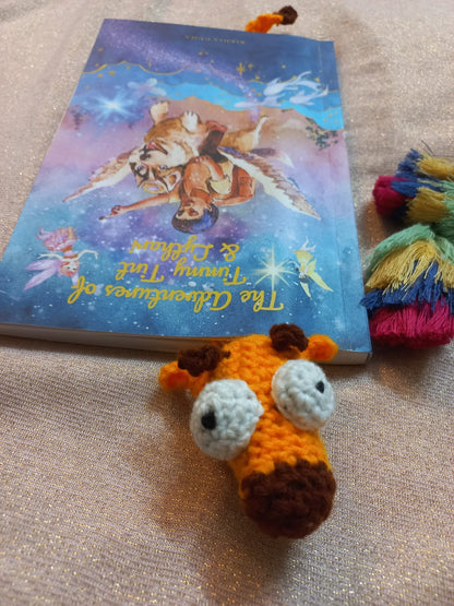 Giraffe Crochet Bookmark: Handmade Safari-Inspired Page Marker for Book Lovers