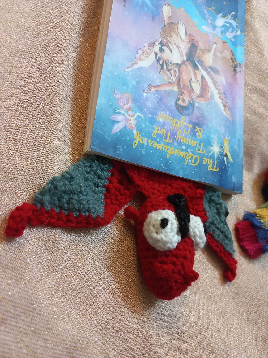 Dragon Crochet Bookmark: Handmade Fantasy-Inspired Page Marker for Book Lovers
